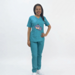 Uniforme Médico Antifluido Agua Marina con Bordado de Igor