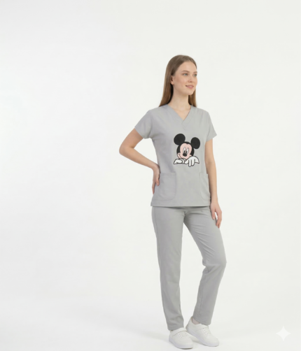 Uniforme Médico Antifluido Gris Perla con Estampado de Mickey – Camel Lycra Lafayette