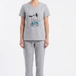 Uniforme Antifluido en Lycra Gris con Bordado Pochacco