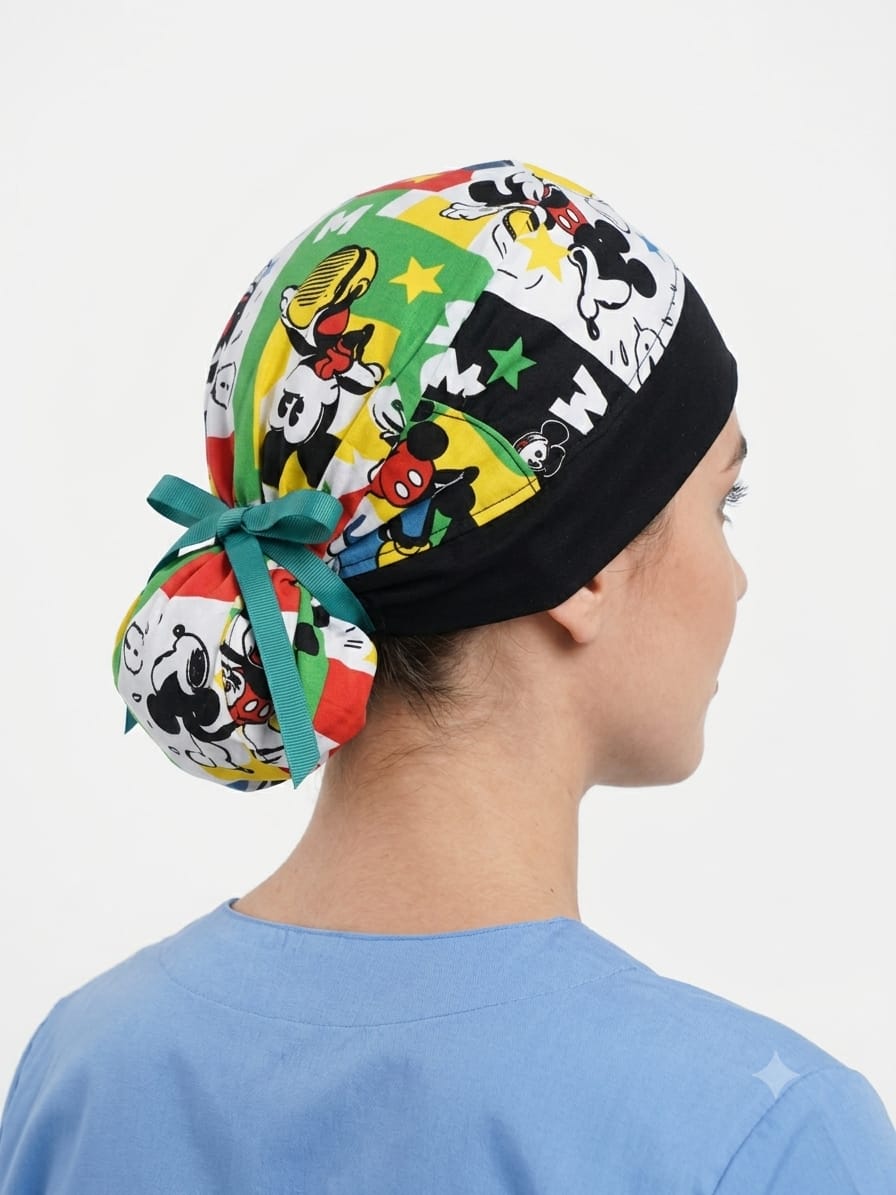 Gorro Antifluido Mickey con Moño R31309 Gorro Antifluido Mickey con Moño – Estilo, Comodidad y Diversión en tu jornada médica - Imagen 1