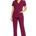 Uniforme Vinotinto Cuello V Antifluido Importado