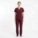 Uniforme Vinotinto Cuello V Antifluido Universal Lafayette