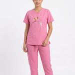 Uniforme Rosado Cuello V Corto Bordado Pantera Cloro resistente Lafayette