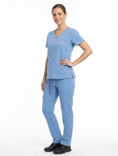 Uniforme Azul cielo Cuello Corazón Vivo Hortensia Antifluido Importado Licrado